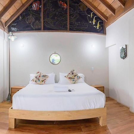 Gente De Mar Resort Isla Grande  Exterior photo
