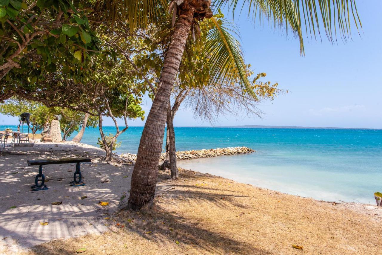 Gente De Mar Resort Isla Grande  Exterior photo