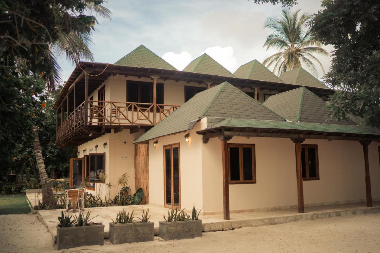 Gente De Mar Resort Isla Grande  Exterior photo