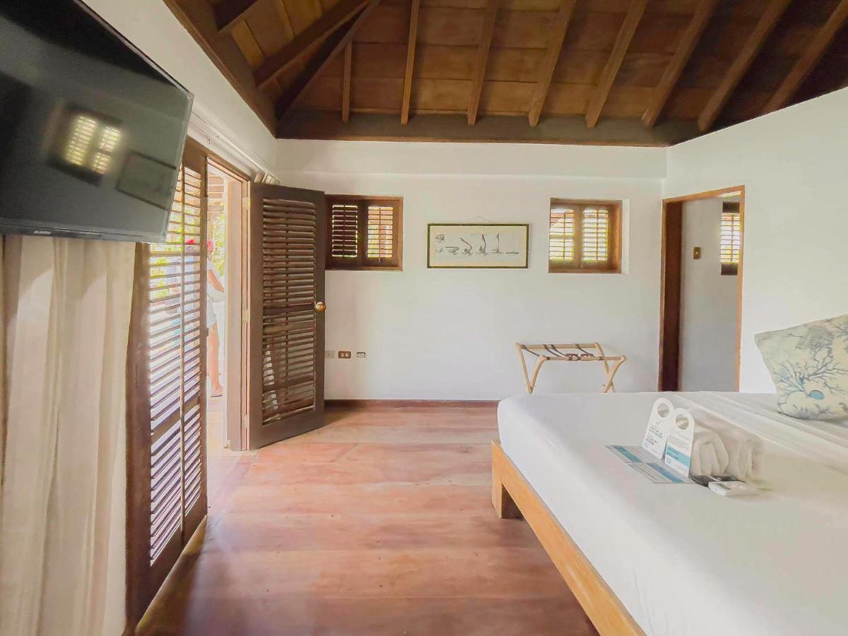 Gente De Mar Resort Isla Grande  Exterior photo