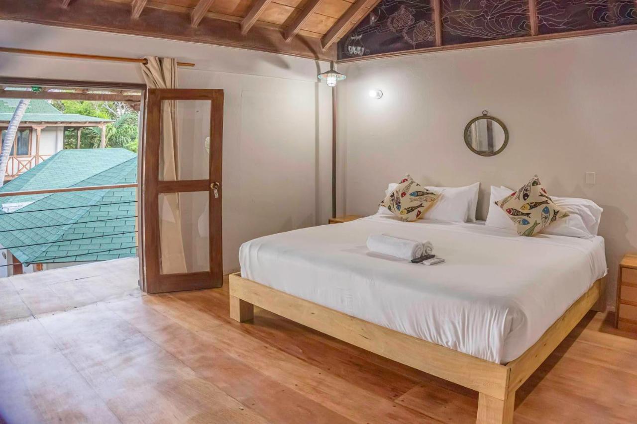 Gente De Mar Resort Isla Grande  Exterior photo