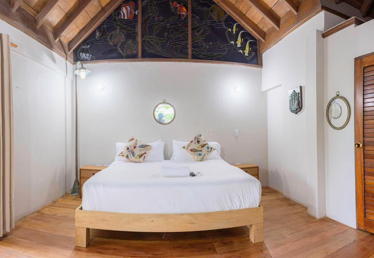Gente De Mar Resort Isla Grande  Exterior photo