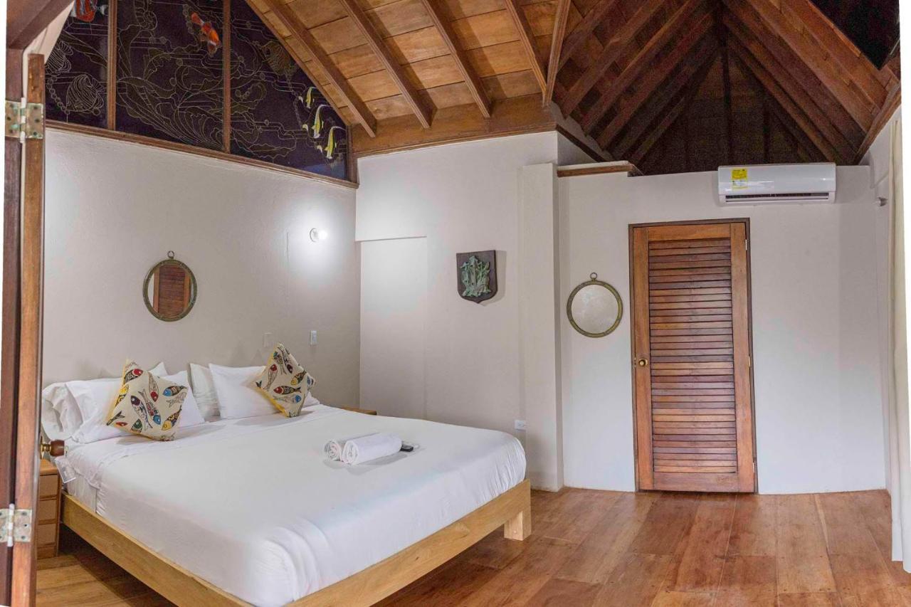 Gente De Mar Resort Isla Grande  Exterior photo