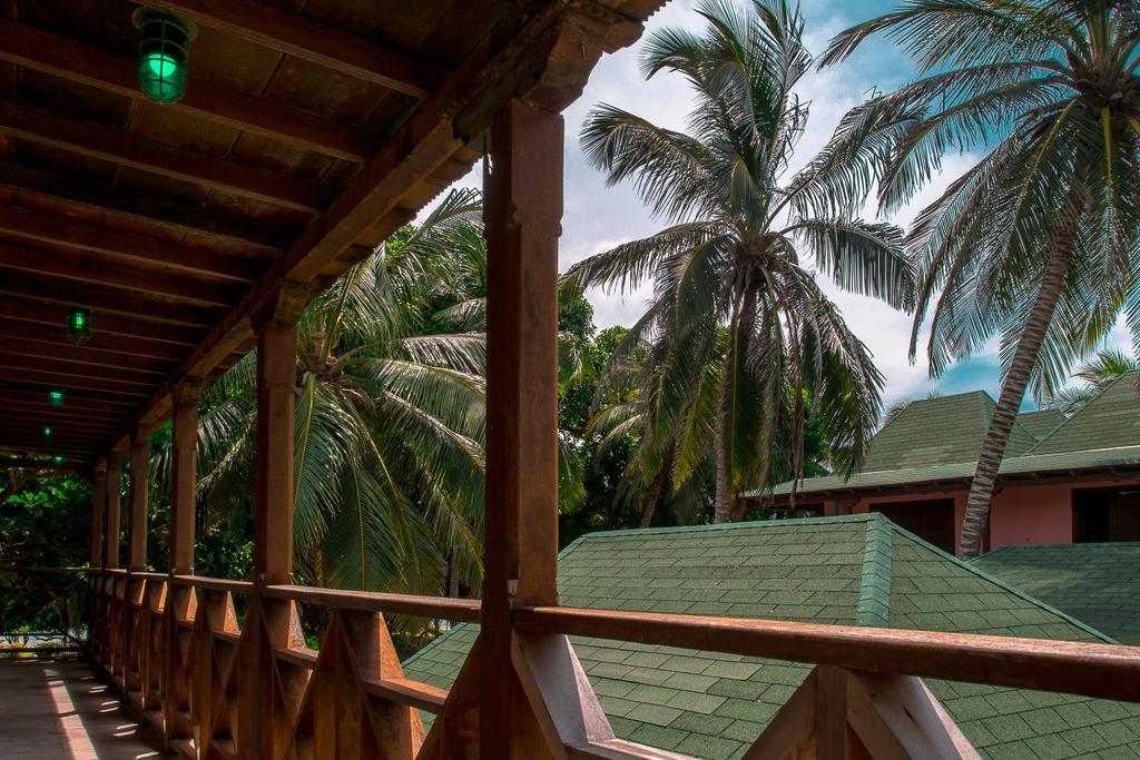 Gente De Mar Resort Isla Grande  Exterior photo
